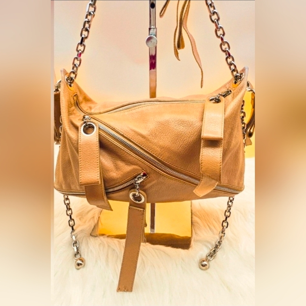 Christian Louboutin Taupe Trophe Chain Shoulder Crossbody/Shoulder bag - Picture 2 of 10